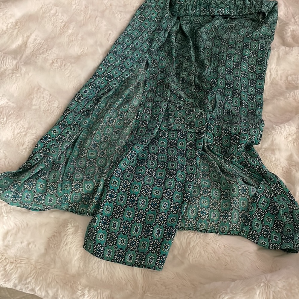 NWT • GREEN DOUBLE SPLIT HEM MAXI SKIRT - Picture 4 of 4